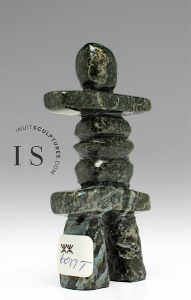 Inukshuk de 10 cm par Kelly Etidloie *Haricot filant*
